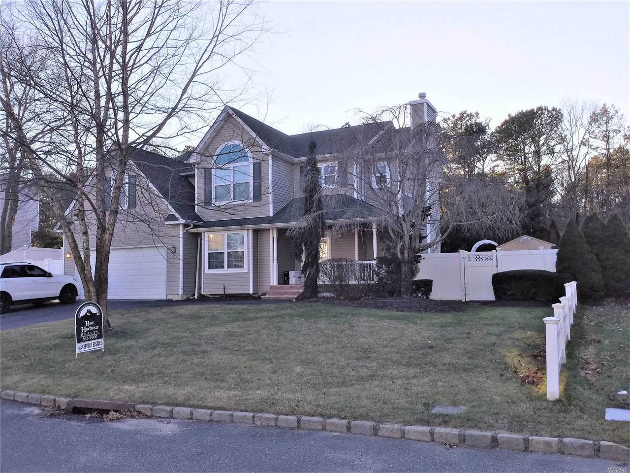 22 Tuthill Creek Drive - Photo 1