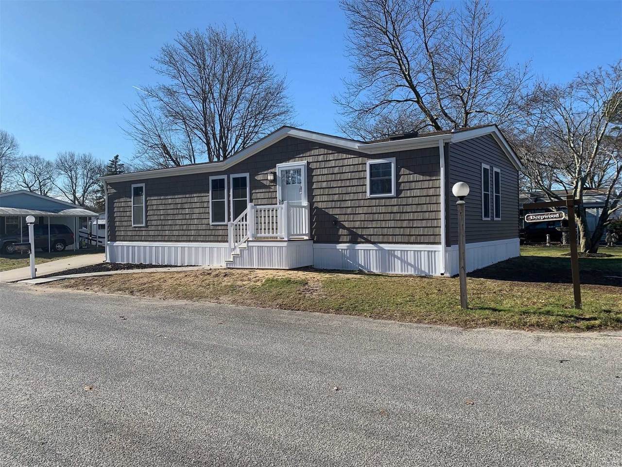 1661-322 Old Country Road - Photo 1
