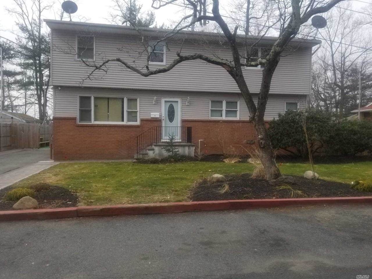 4 Locust Street - Photo 1