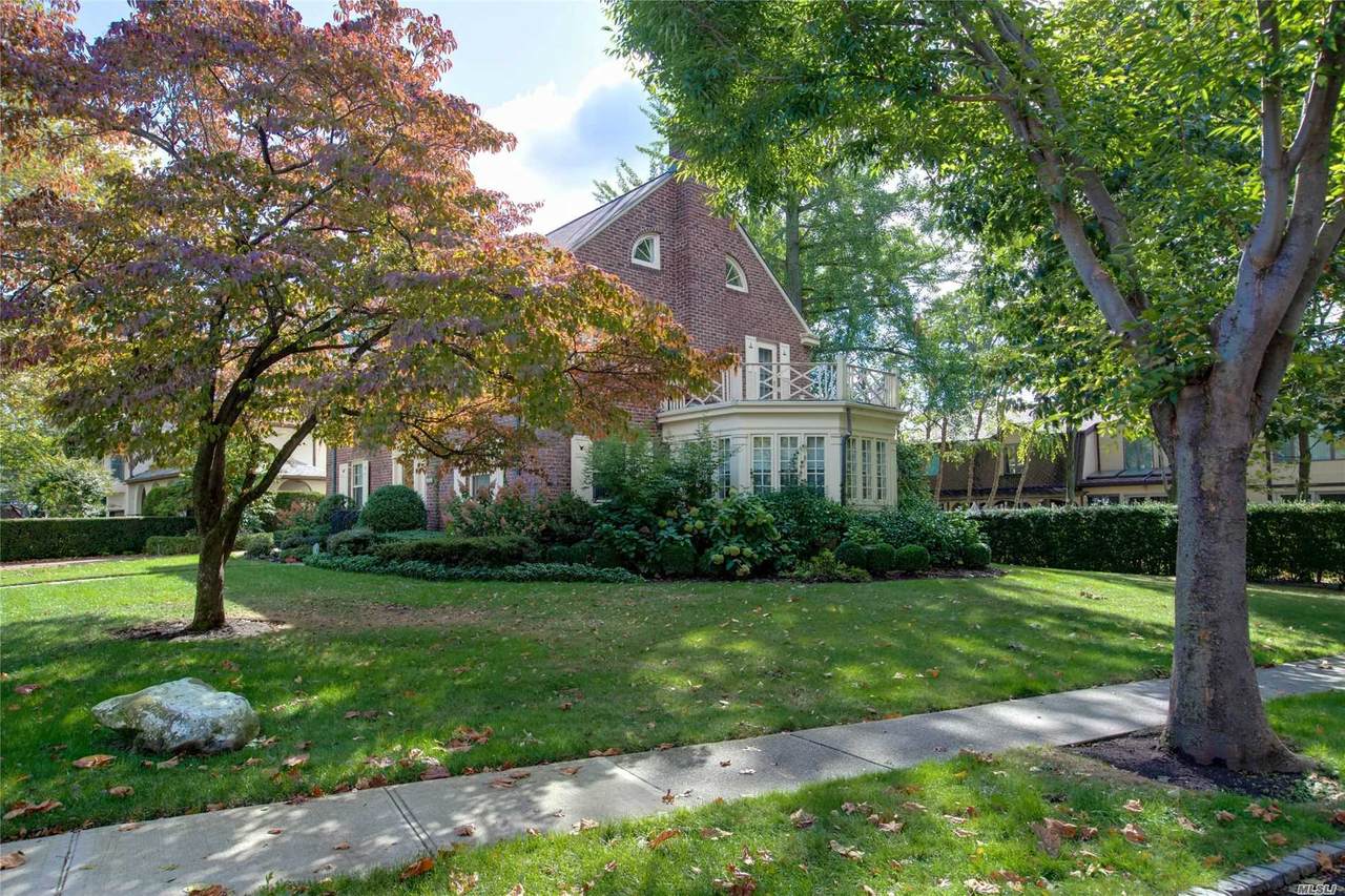 104 Richmond Road - Photo 1