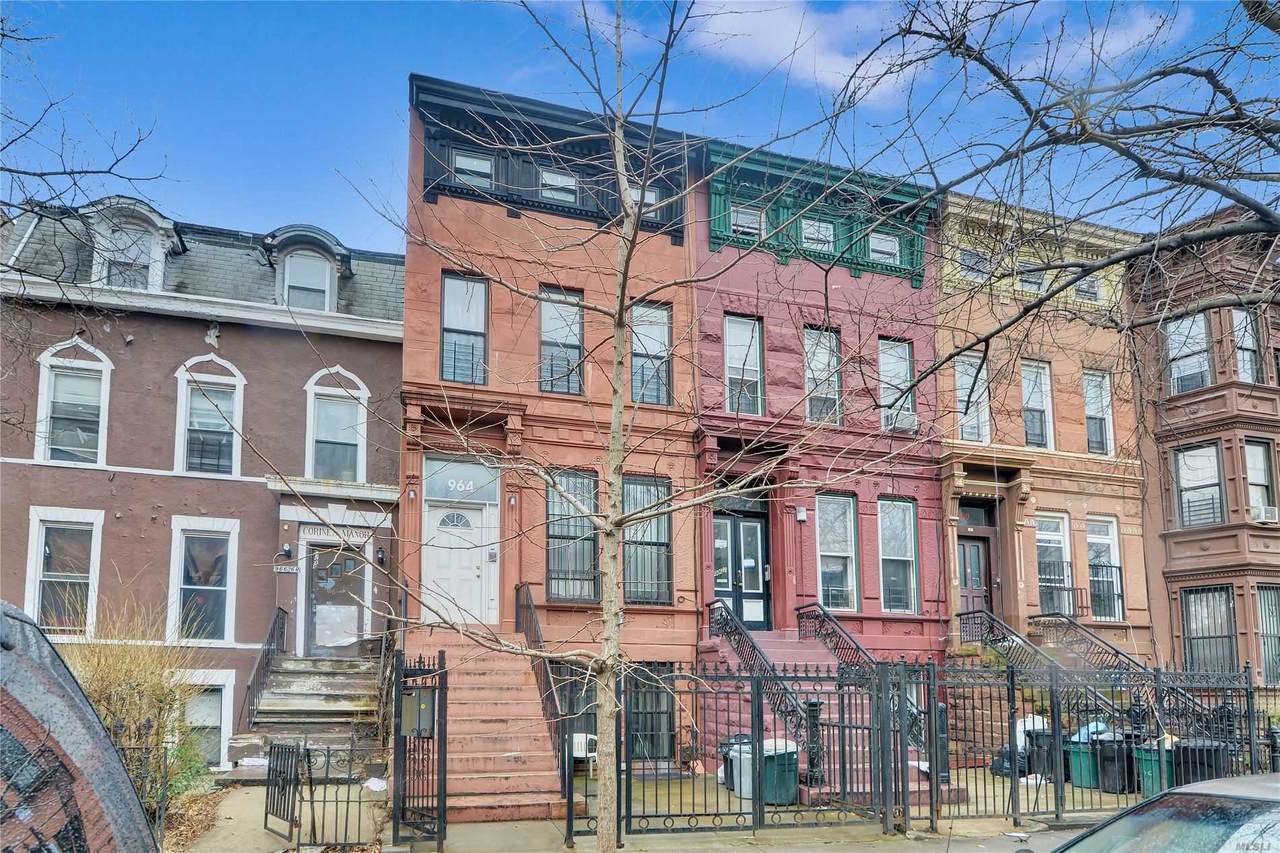 964 Greene - Photo 1