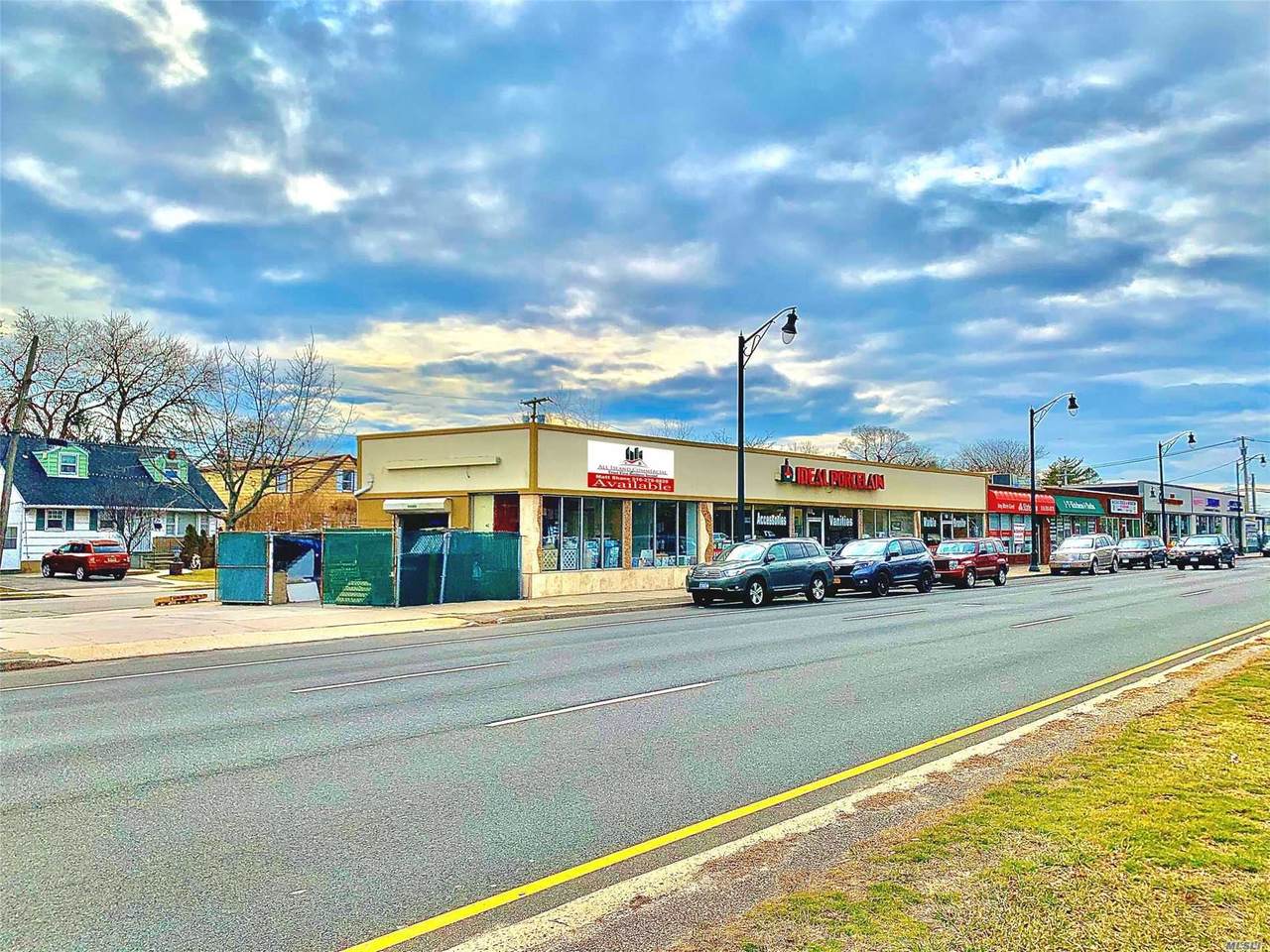 201-203 Sunrise Highway - Photo 1