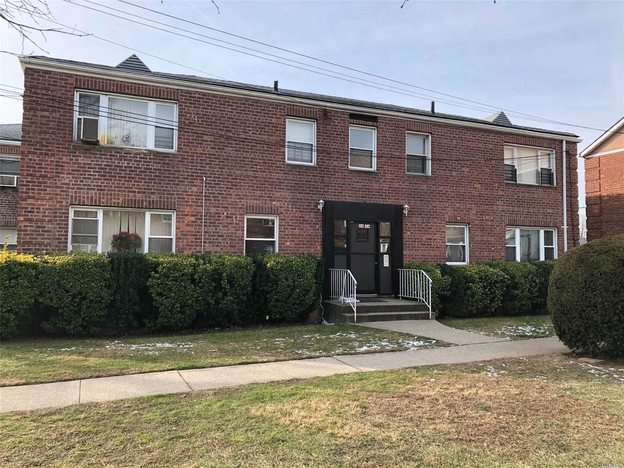 20-24 146th - Photo 1