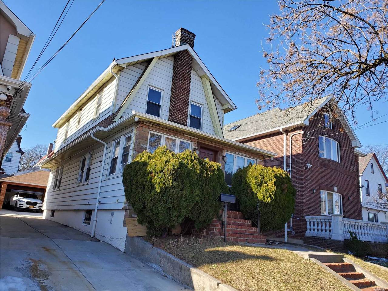 25-16 Butler Street - Photo 1