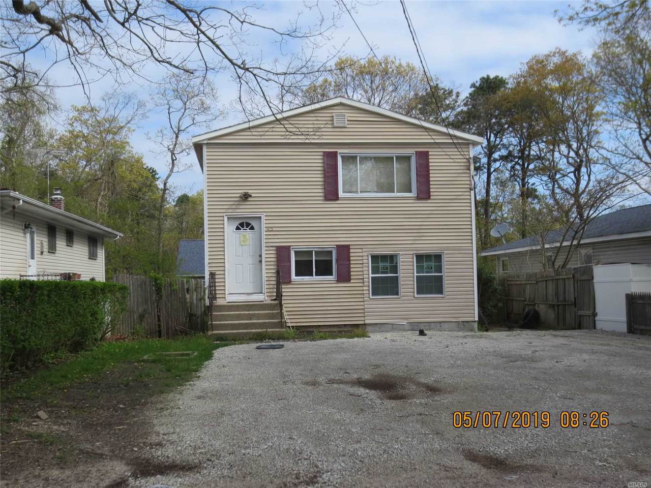 95 Wood Avenue - Photo 1