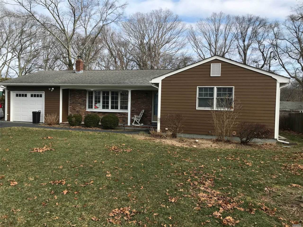 962 Ostrander Avenue - Photo 1