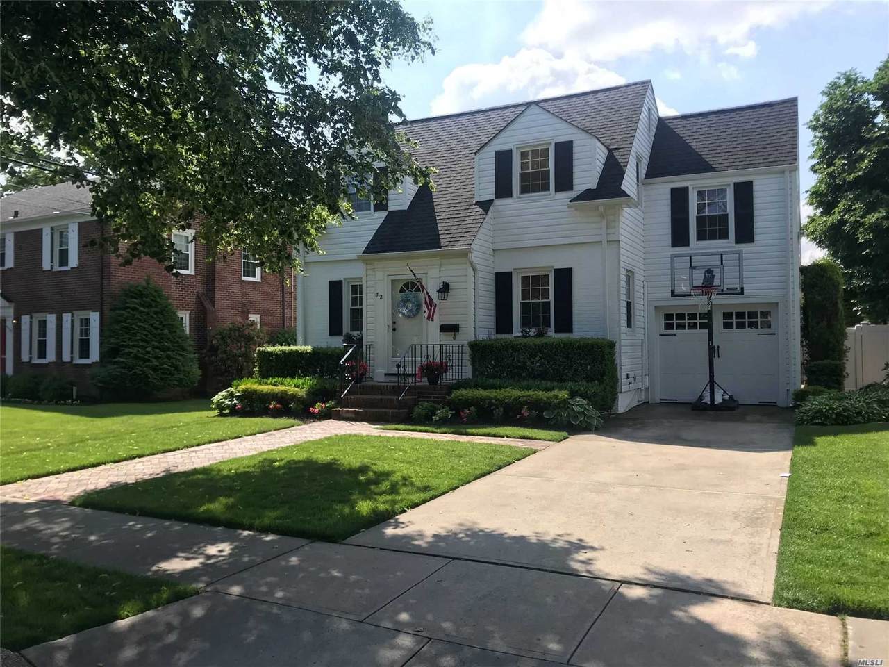 32 Cynthia Court - Photo 1