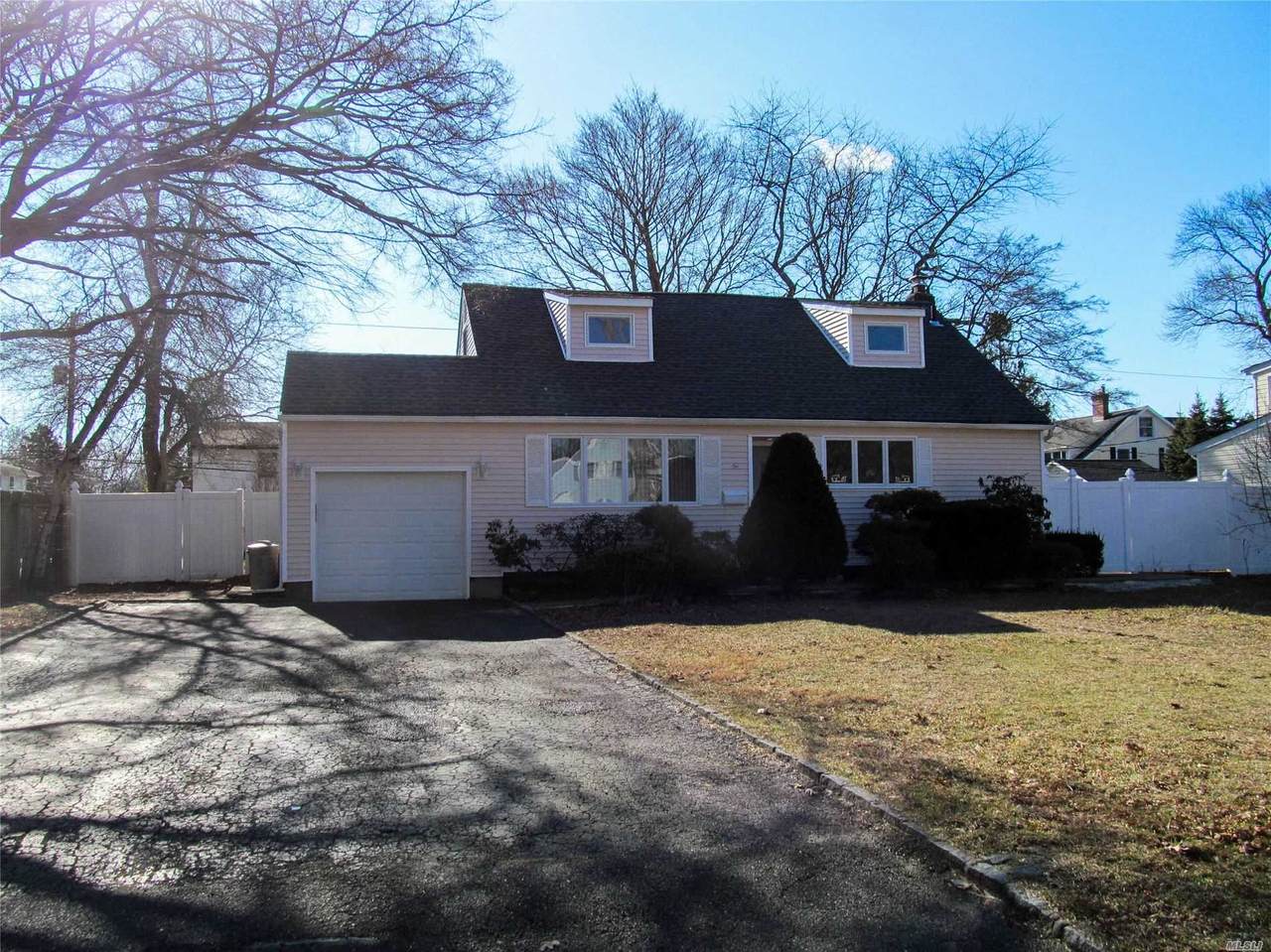 36 Briaroot Drive - Photo 1