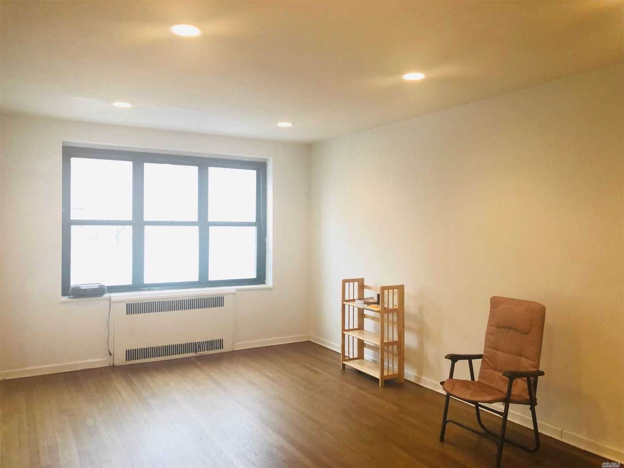 78 10 34th Ave - Photo 1
