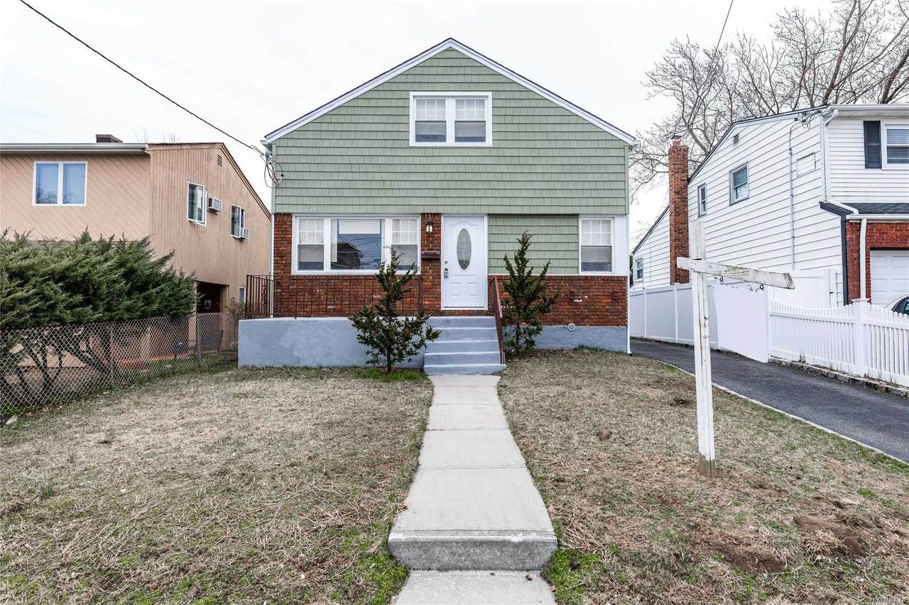 383 Windsor Parkway - Photo 1