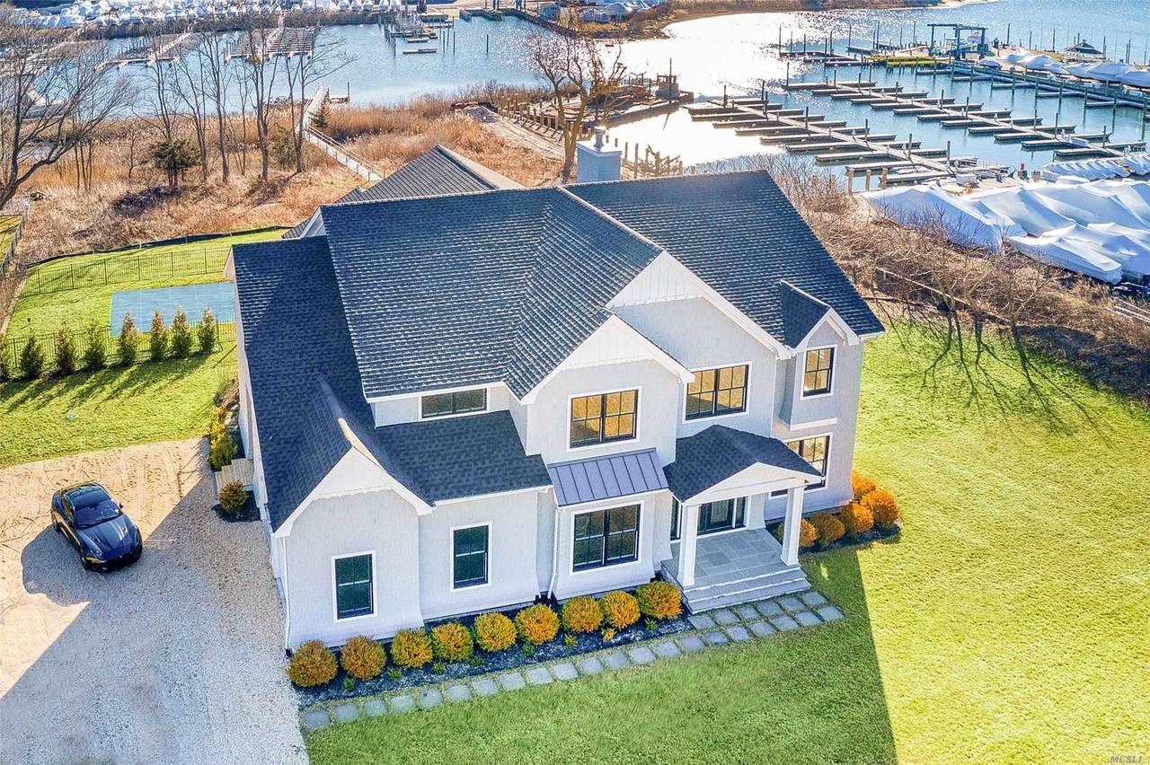 44 Bay Avenue - Photo 1