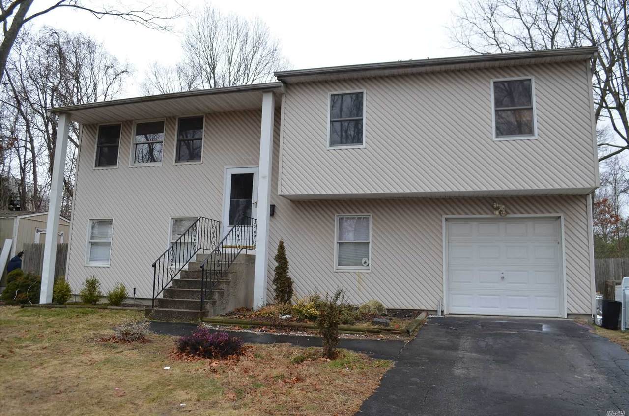 195 Blue Point Road - Photo 1