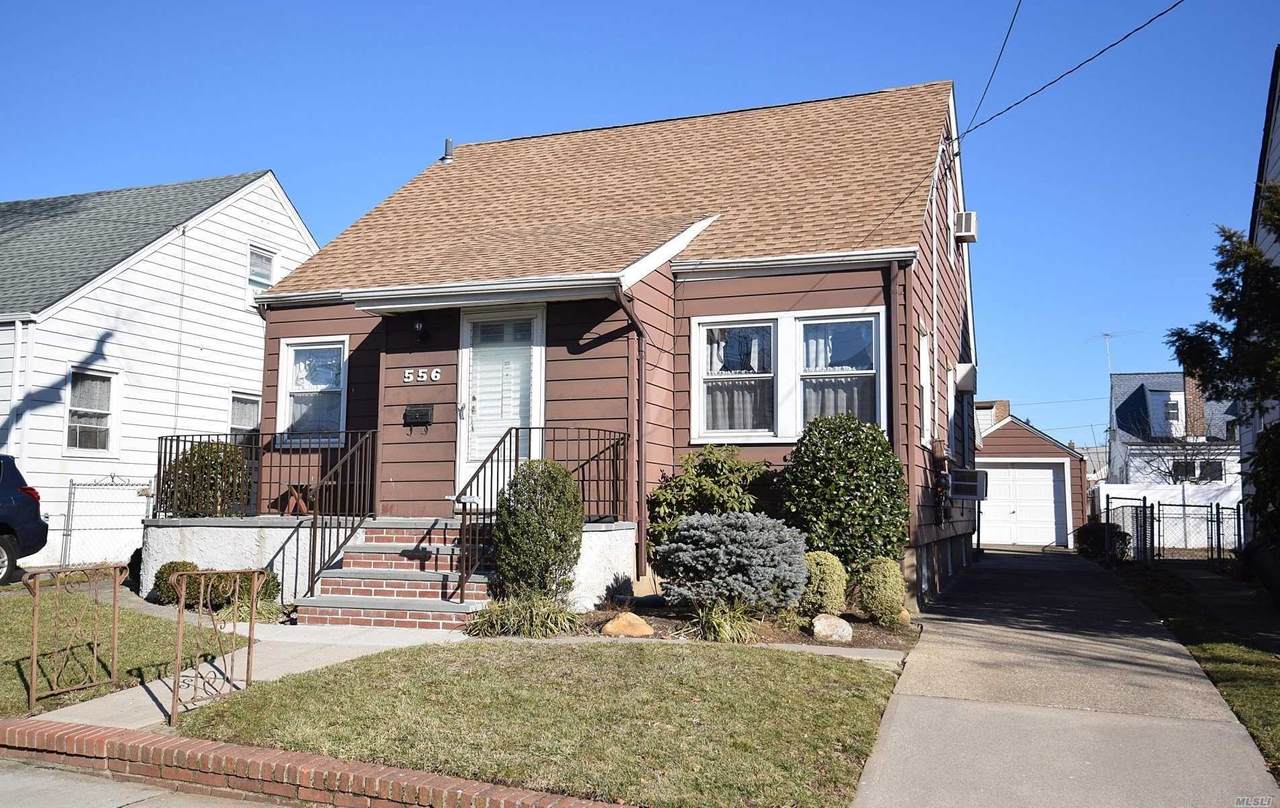 556 5th Street - Photo 1