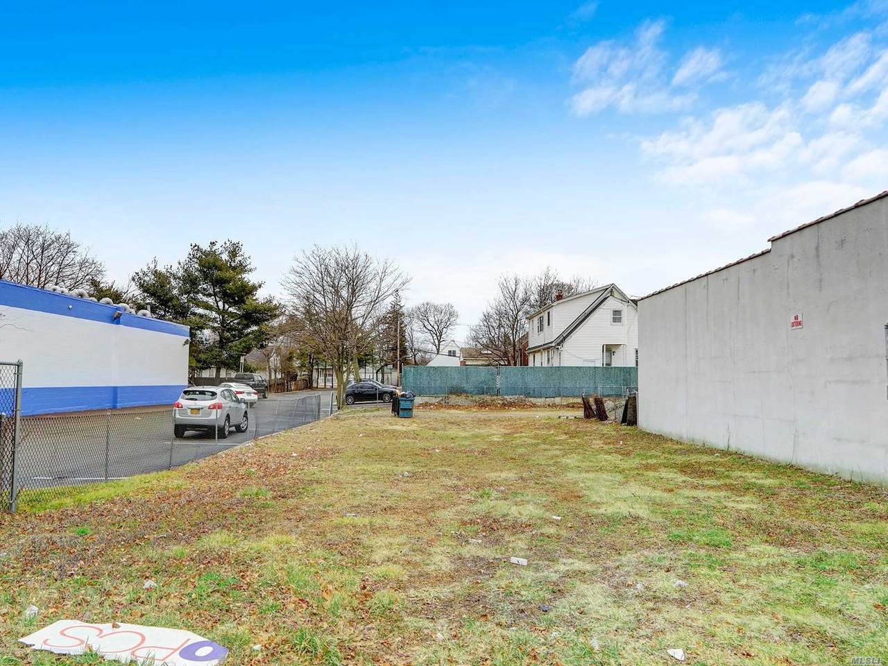 1925 Deer Park Avenue - Photo 1