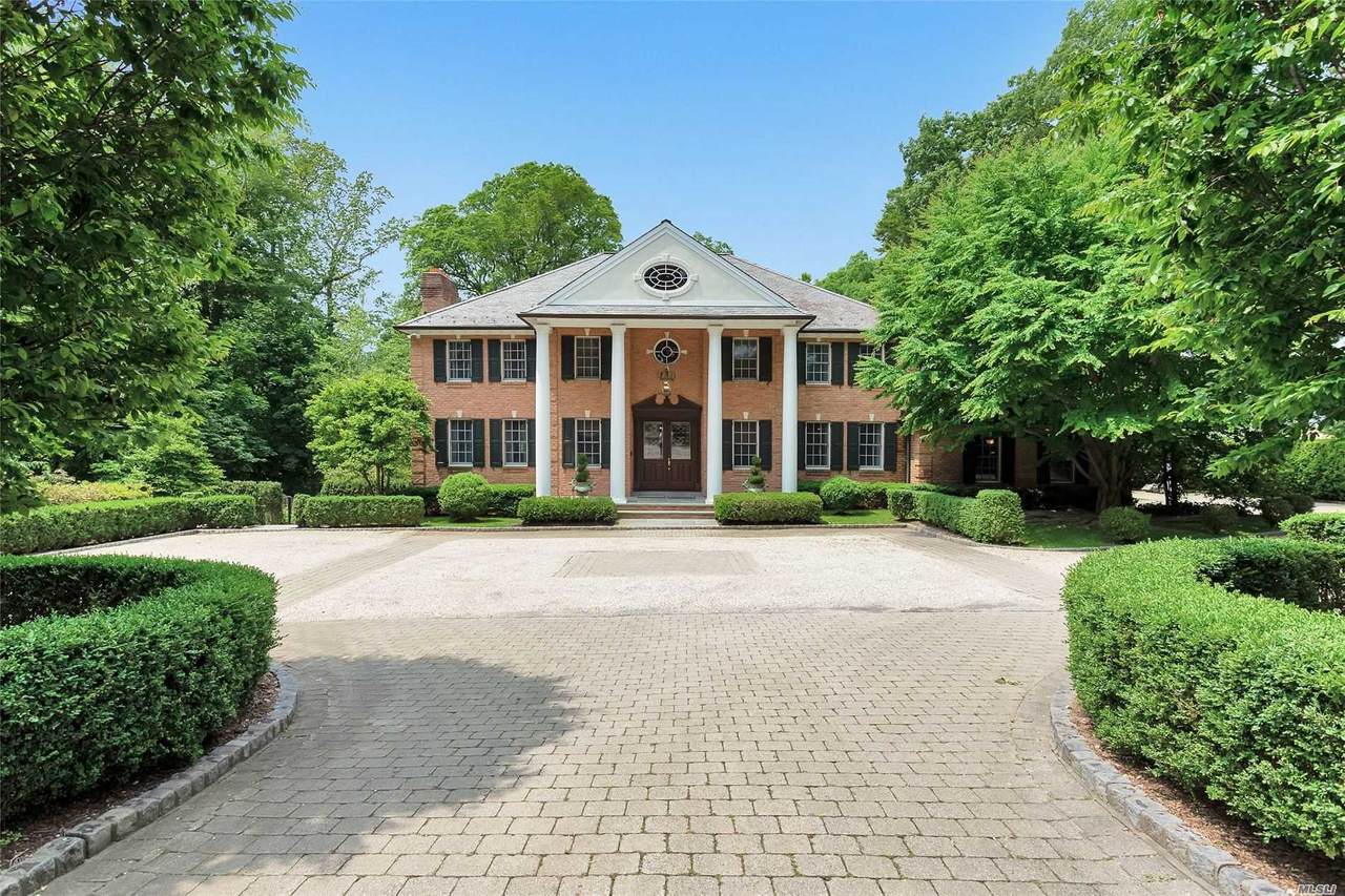 495 Manhasset Woods Road - Photo 1