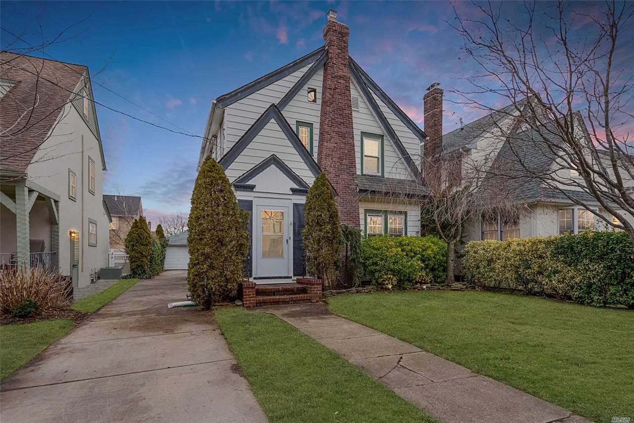 262 Raymond Street - Photo 1