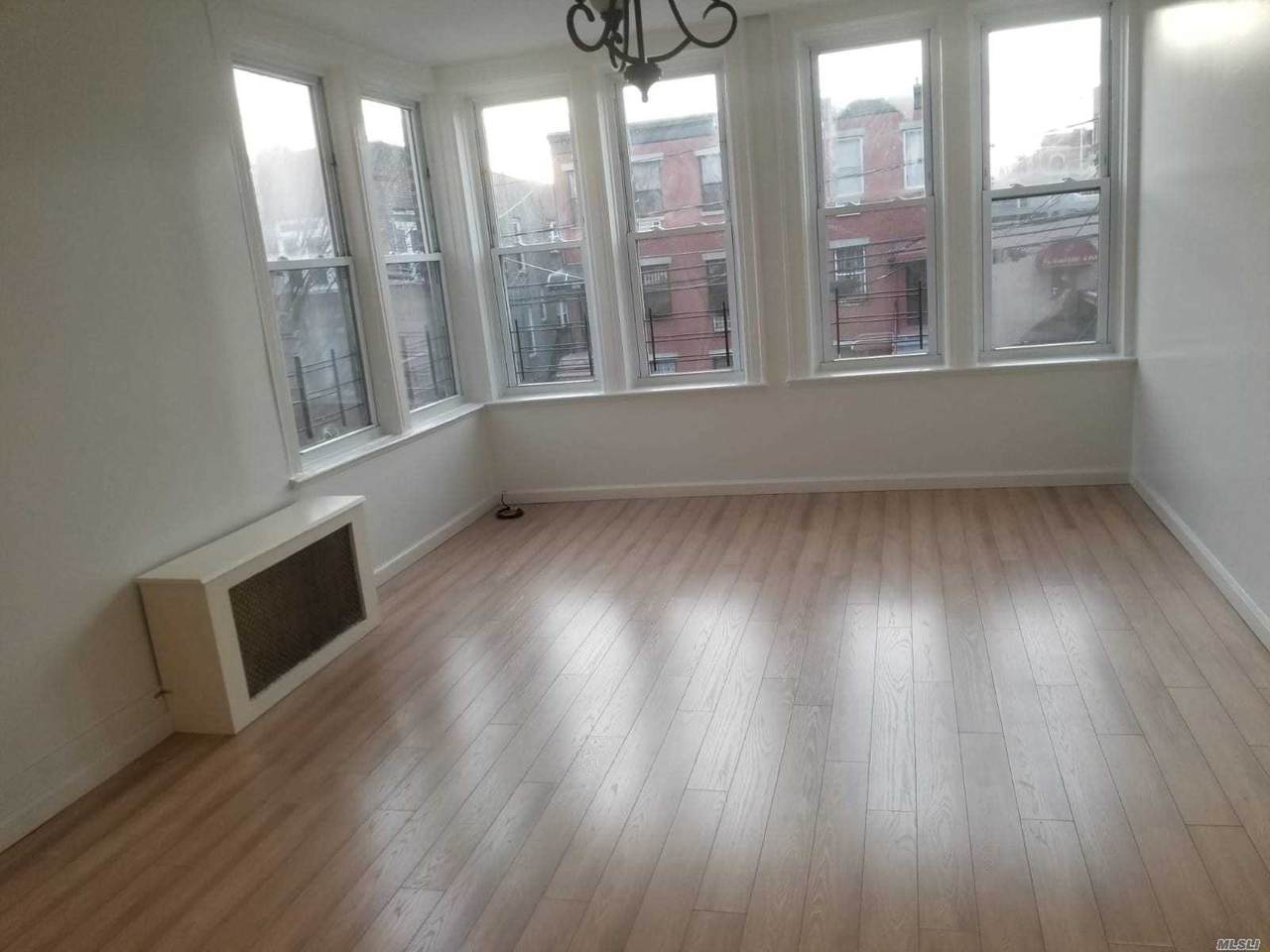 211 Milford - Photo 1
