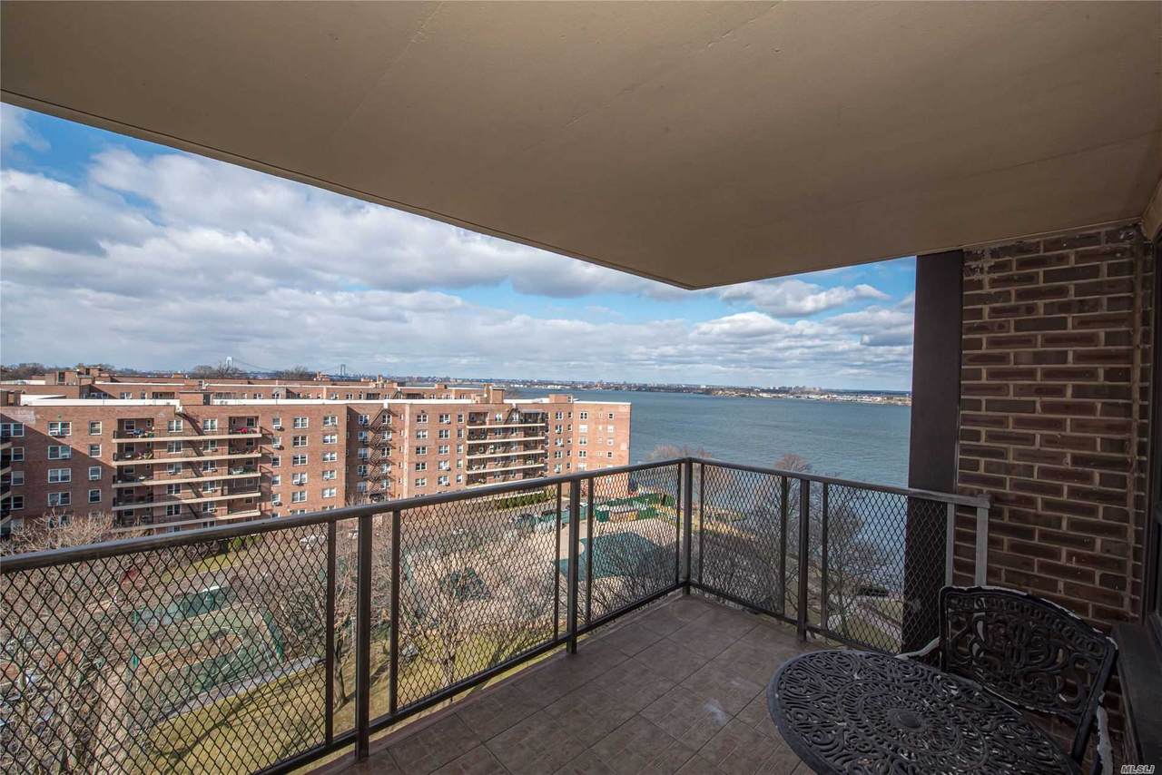 166-25 Powells Cove - Photo 1