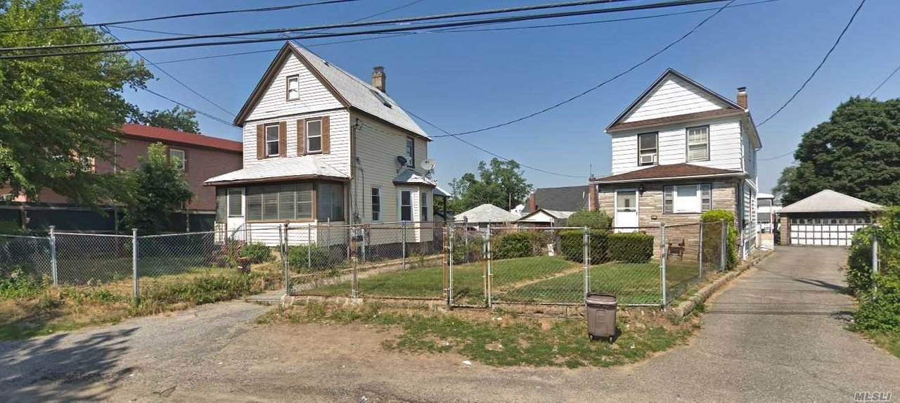 258-11, 15 Francis Lewis Boulevard - Photo 1