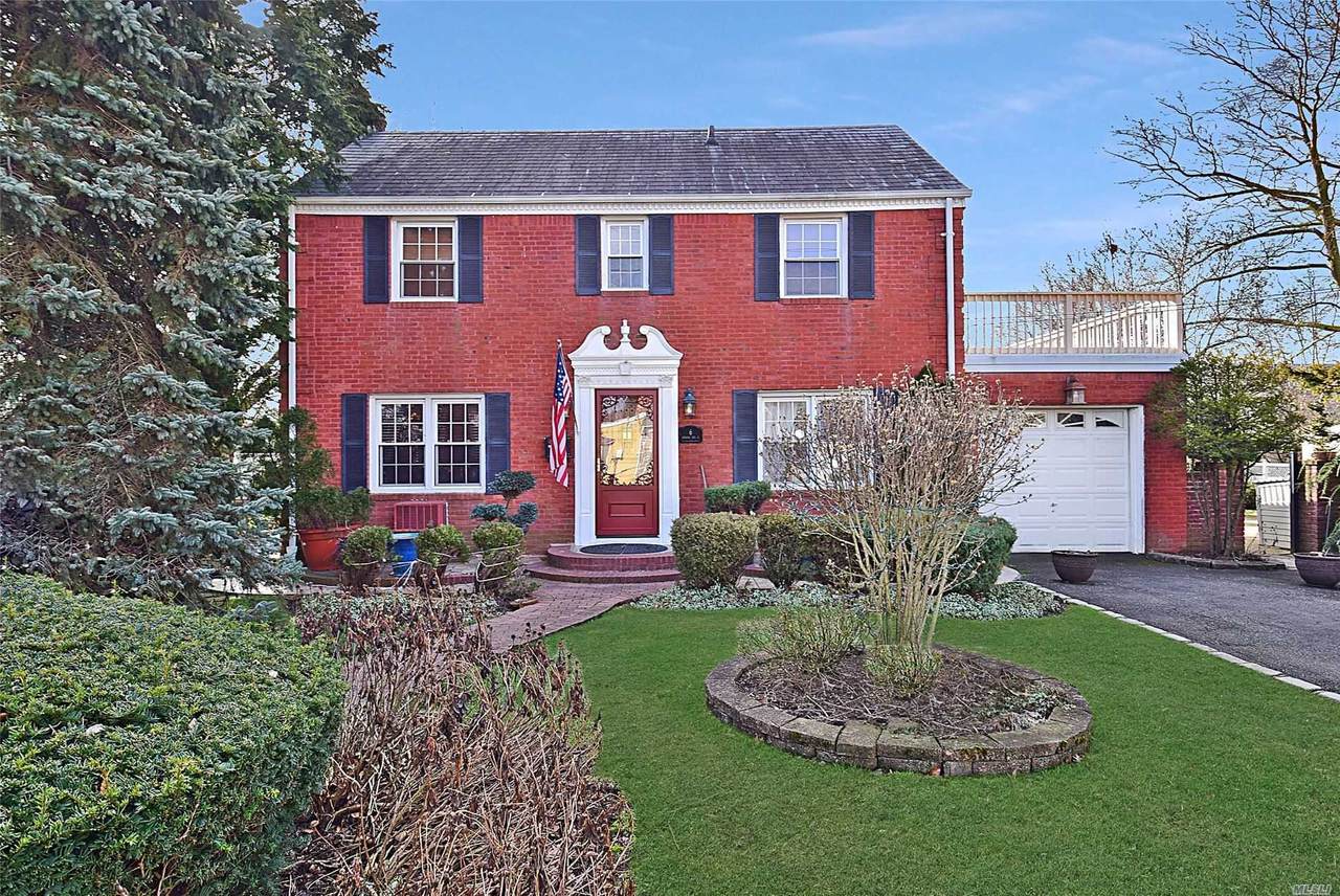 6 Gerard Ave East - Photo 1