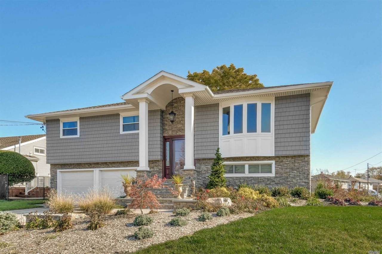 33 Pebble Lane - Photo 1