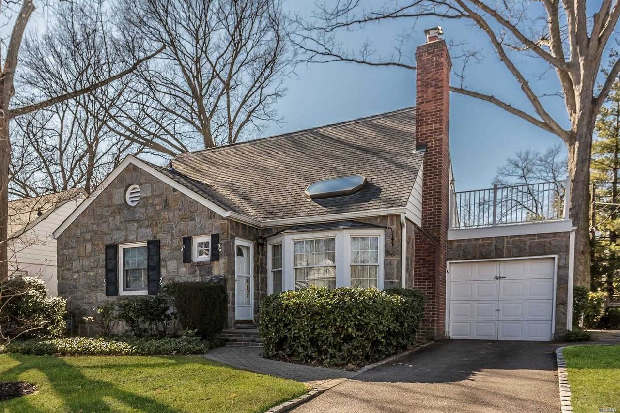 15 Pinewood Lane - Photo 1