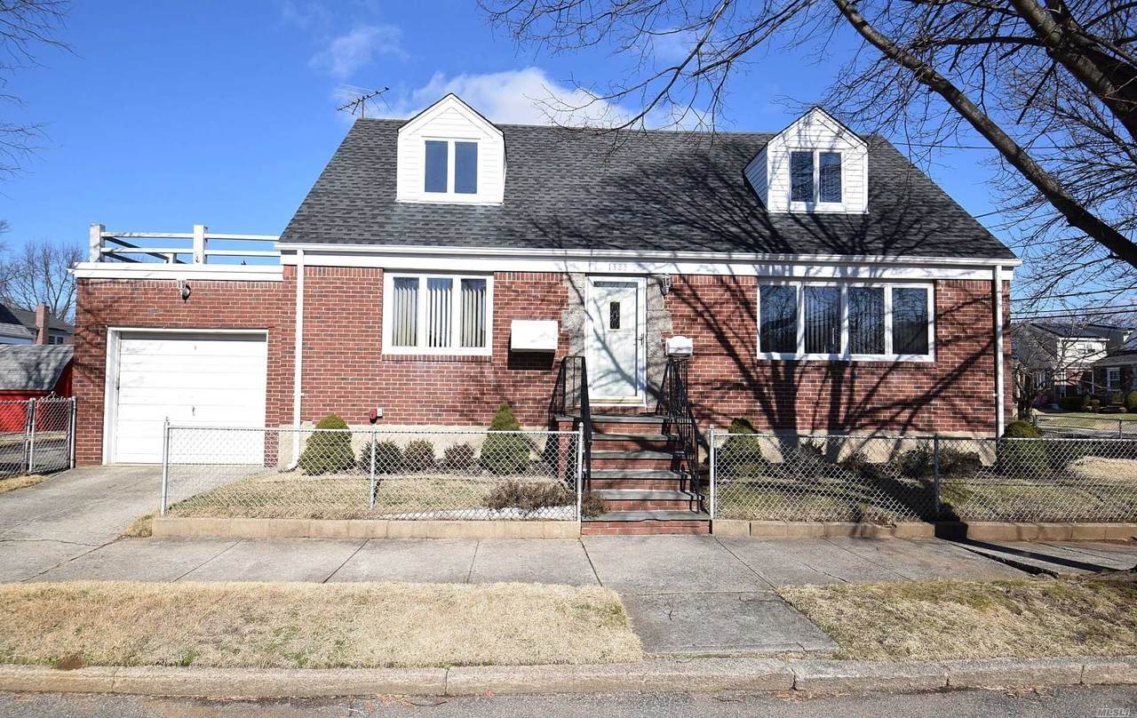 1323 Lowell Avenue - Photo 1