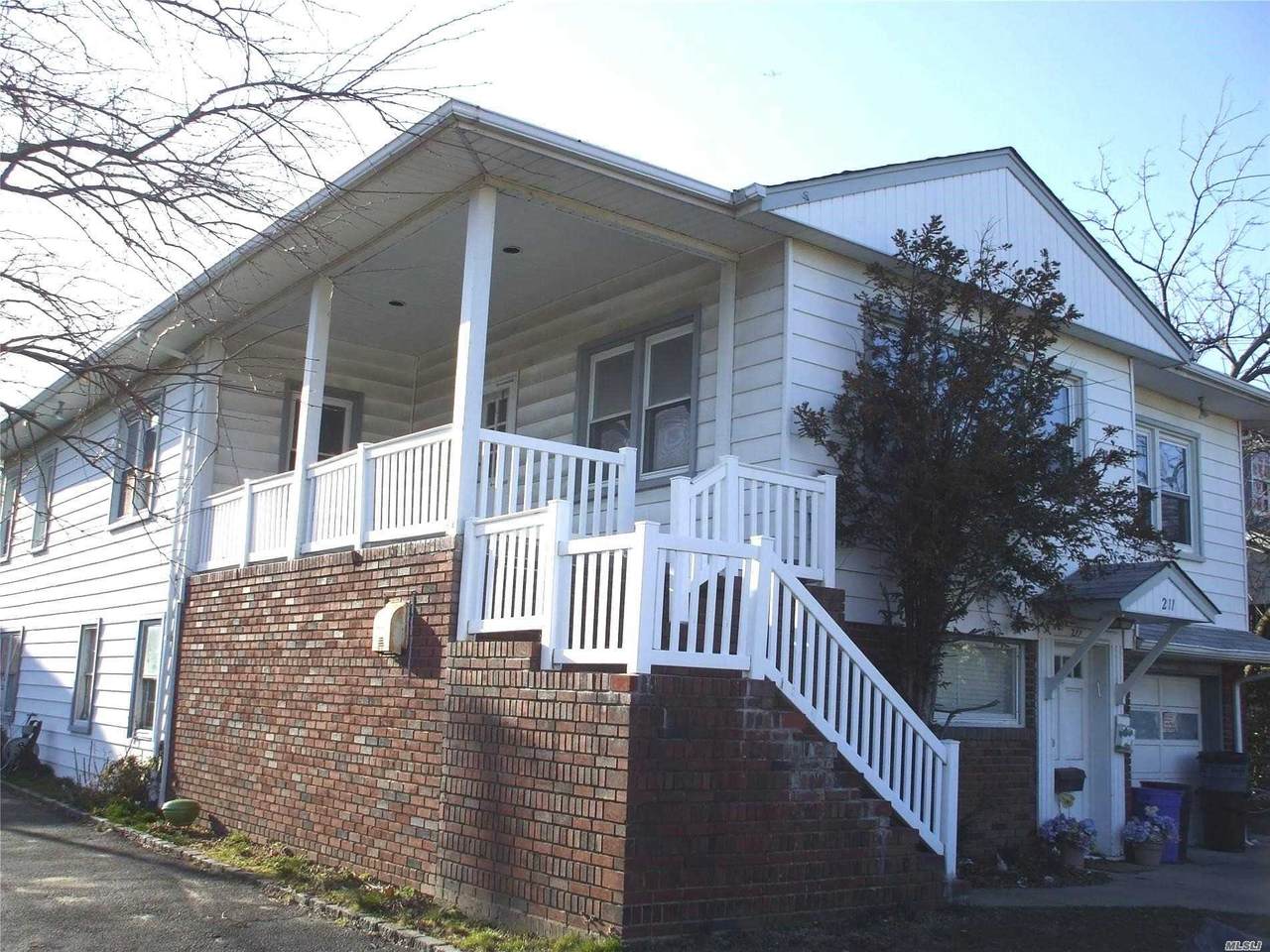 211 Edwards Boulevard - Photo 1