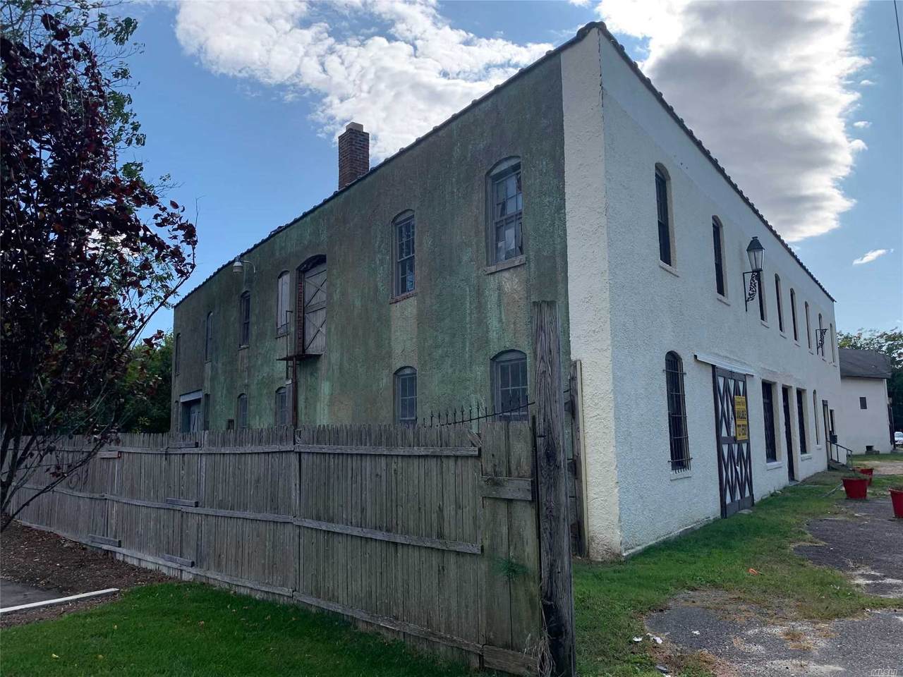 505 Lincoln Street - Photo 1