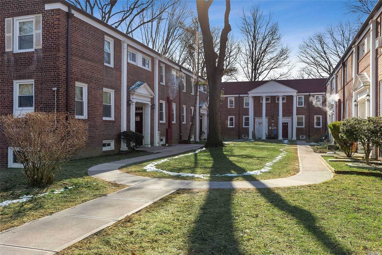 147-75 Grand Central Parkway - Photo 1