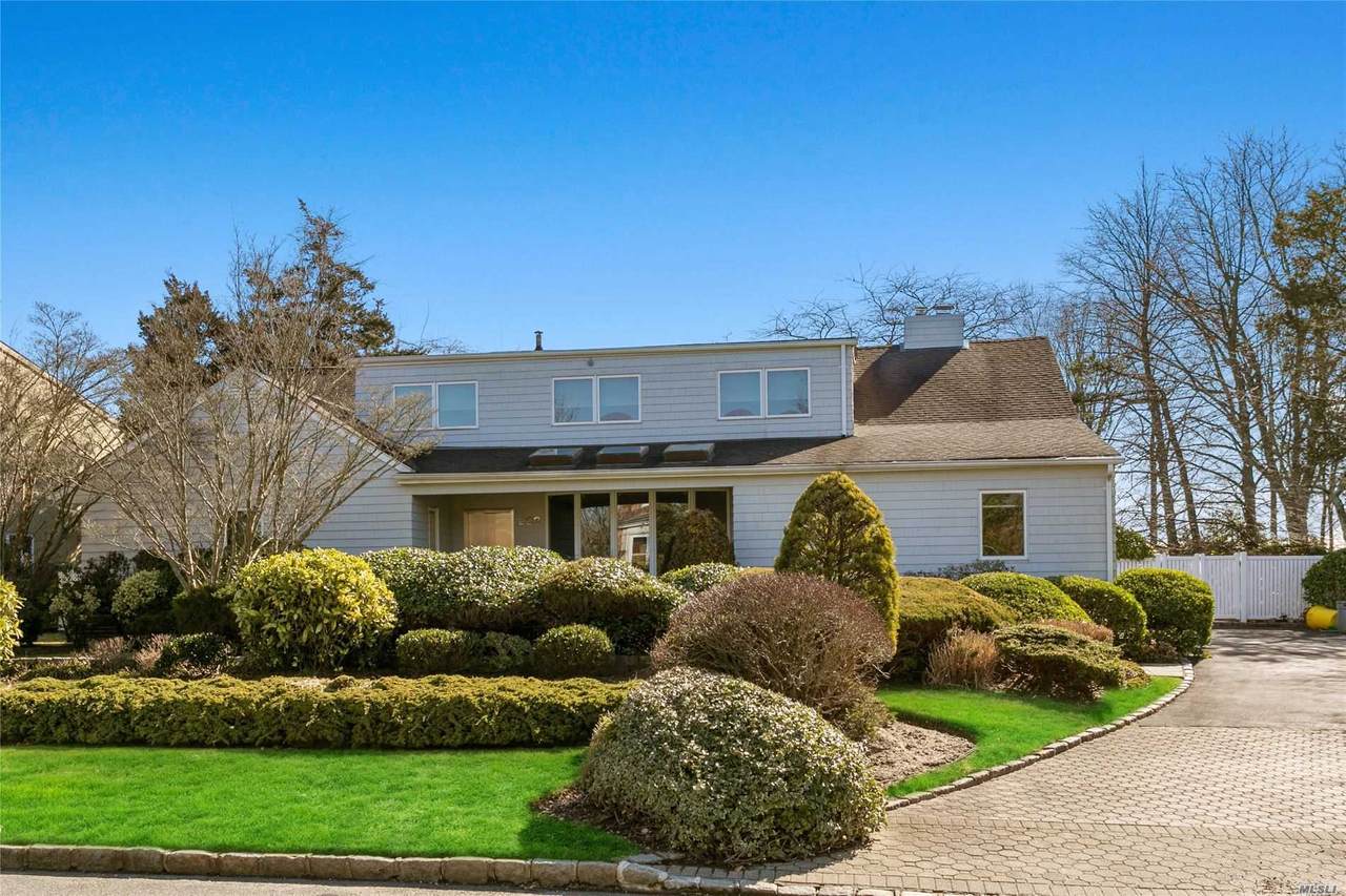 293 Pepperidge Road - Photo 1