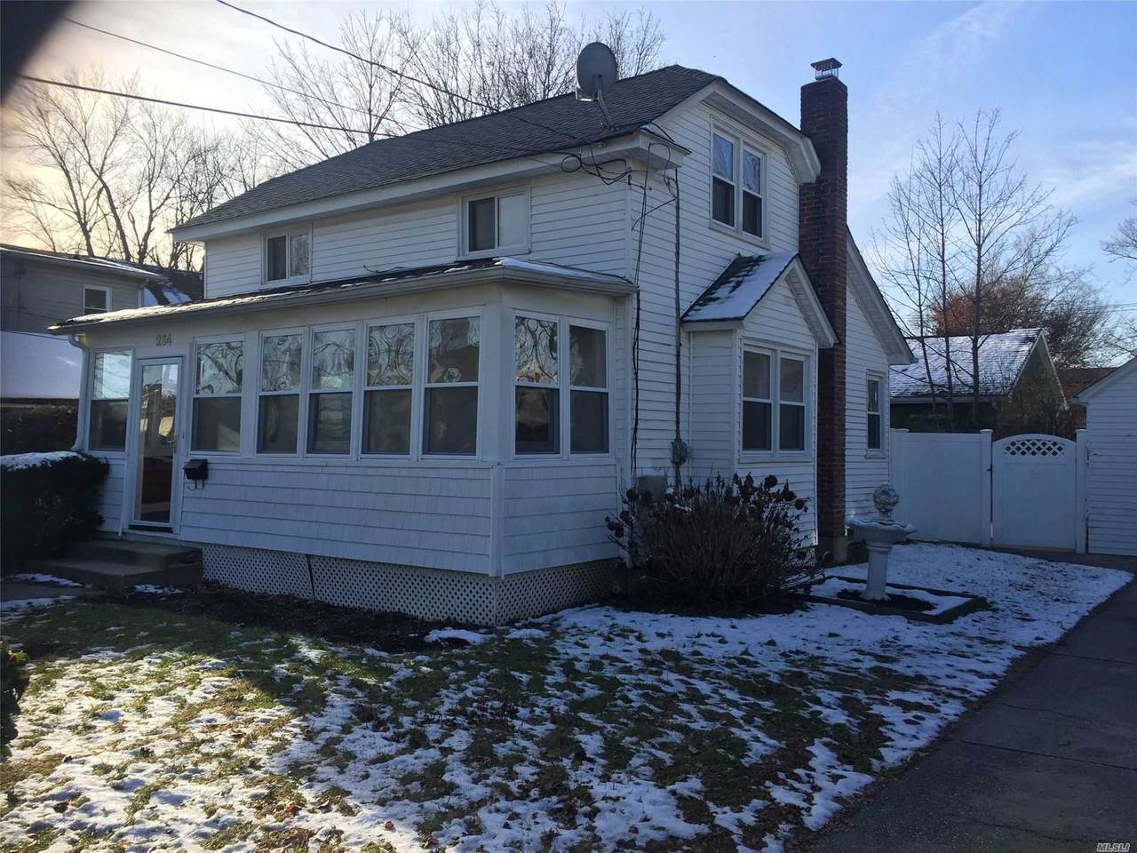 264 Oakview Avenue - Photo 1