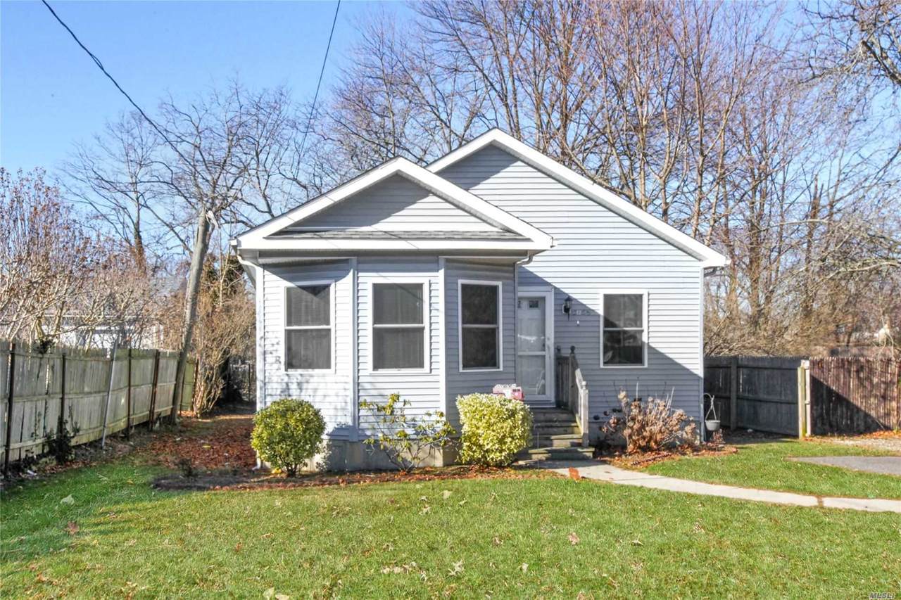 2056 Seamans Neck Road - Photo 1