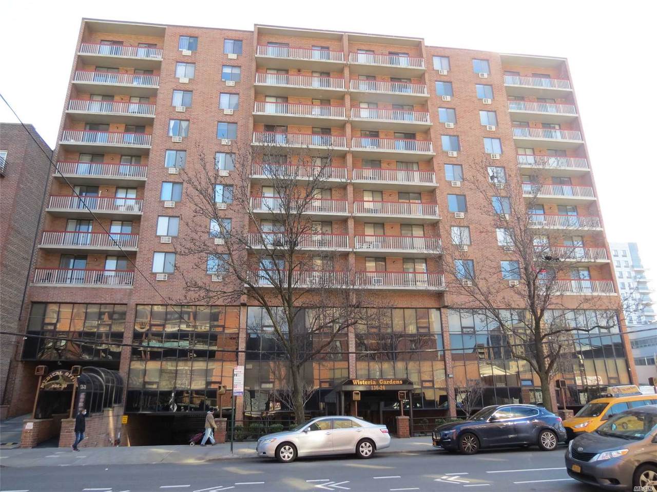 136-30/24 Maple Avenue - Photo 1