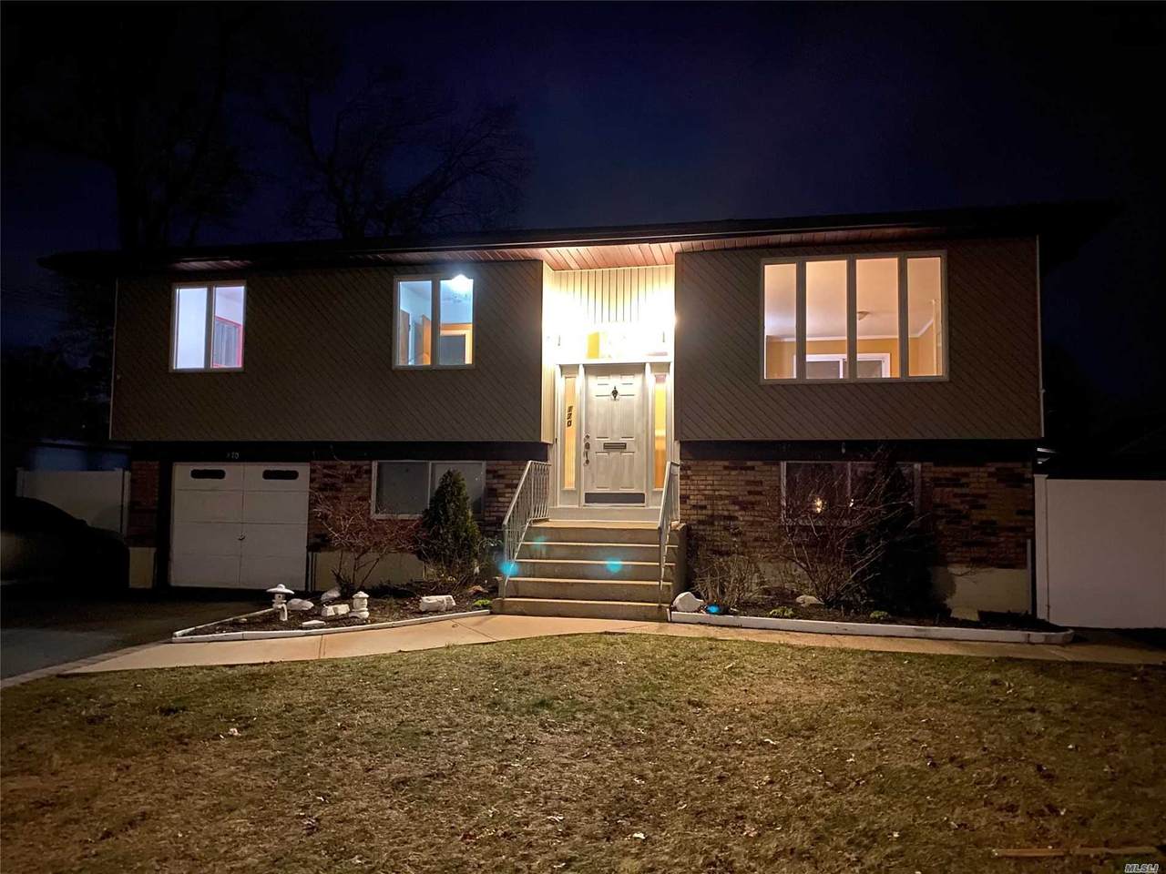 170 Deauville Boulevard - Photo 1