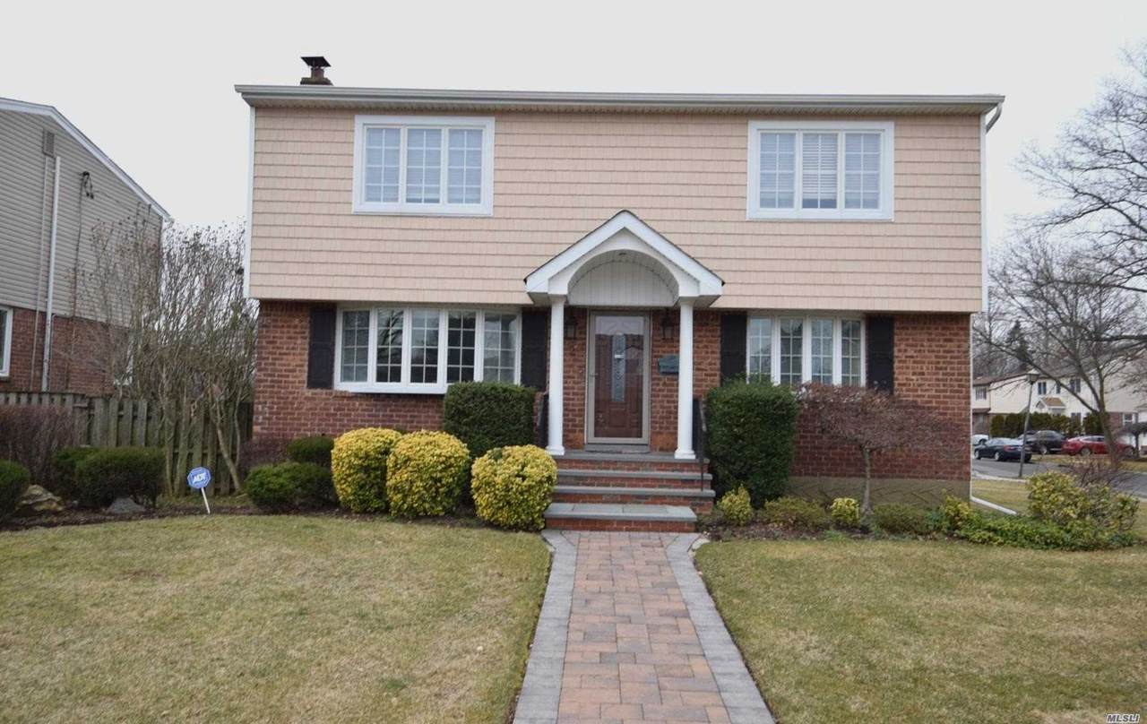 2 Linden Street - Photo 1
