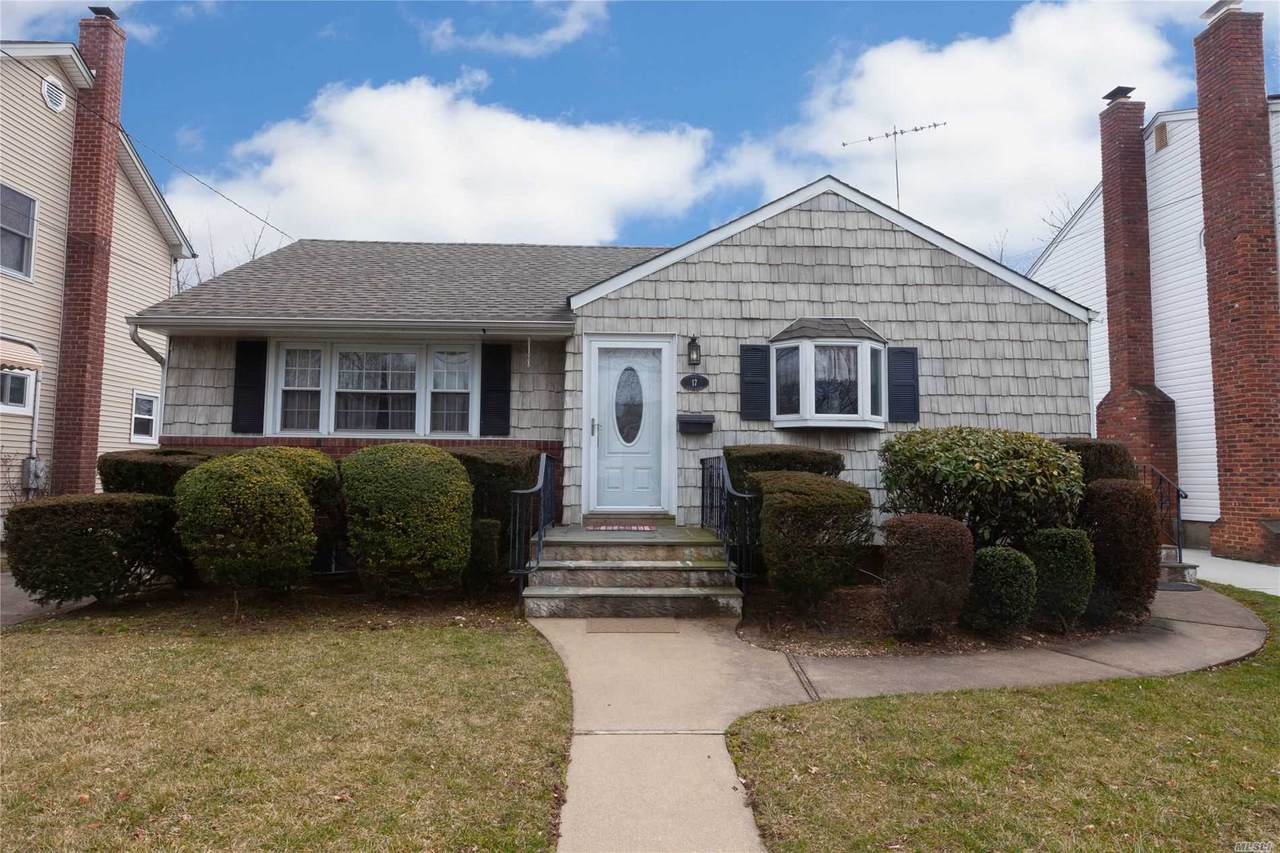 17 Woodland Avenue - Photo 1