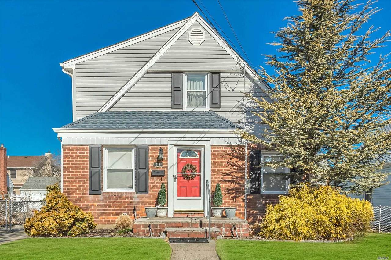69 Lawrence Street - Photo 1