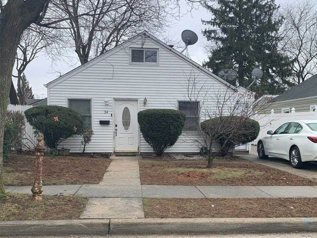34 Roosevelt Street - Photo 1