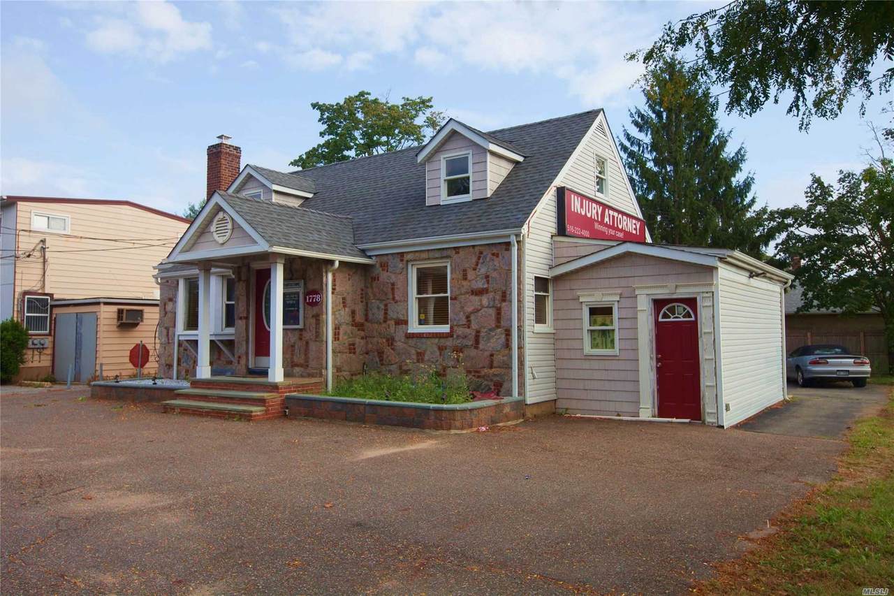 1778 Hempstead - Photo 1