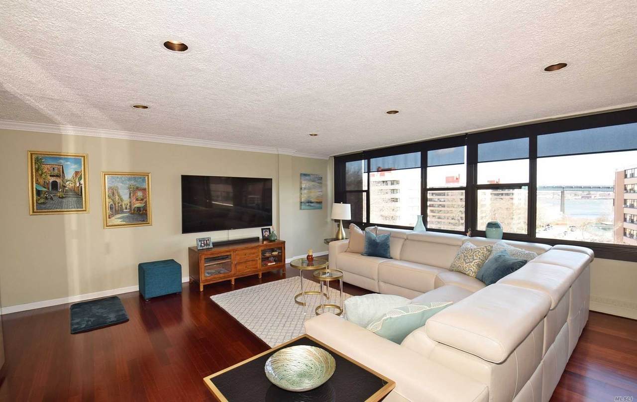 162-40 9th Ave - Photo 1