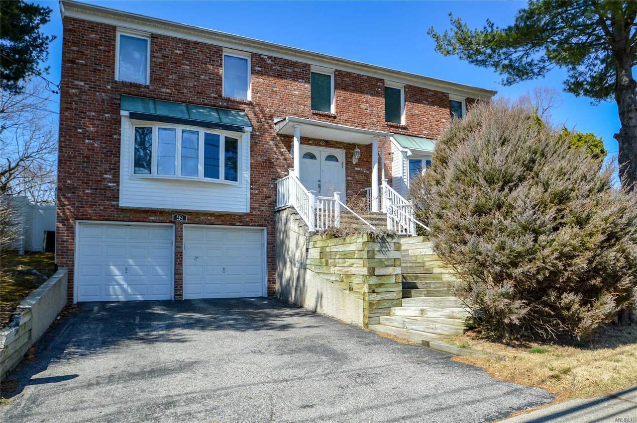 42 Sunnyside Boulevard - Photo 1