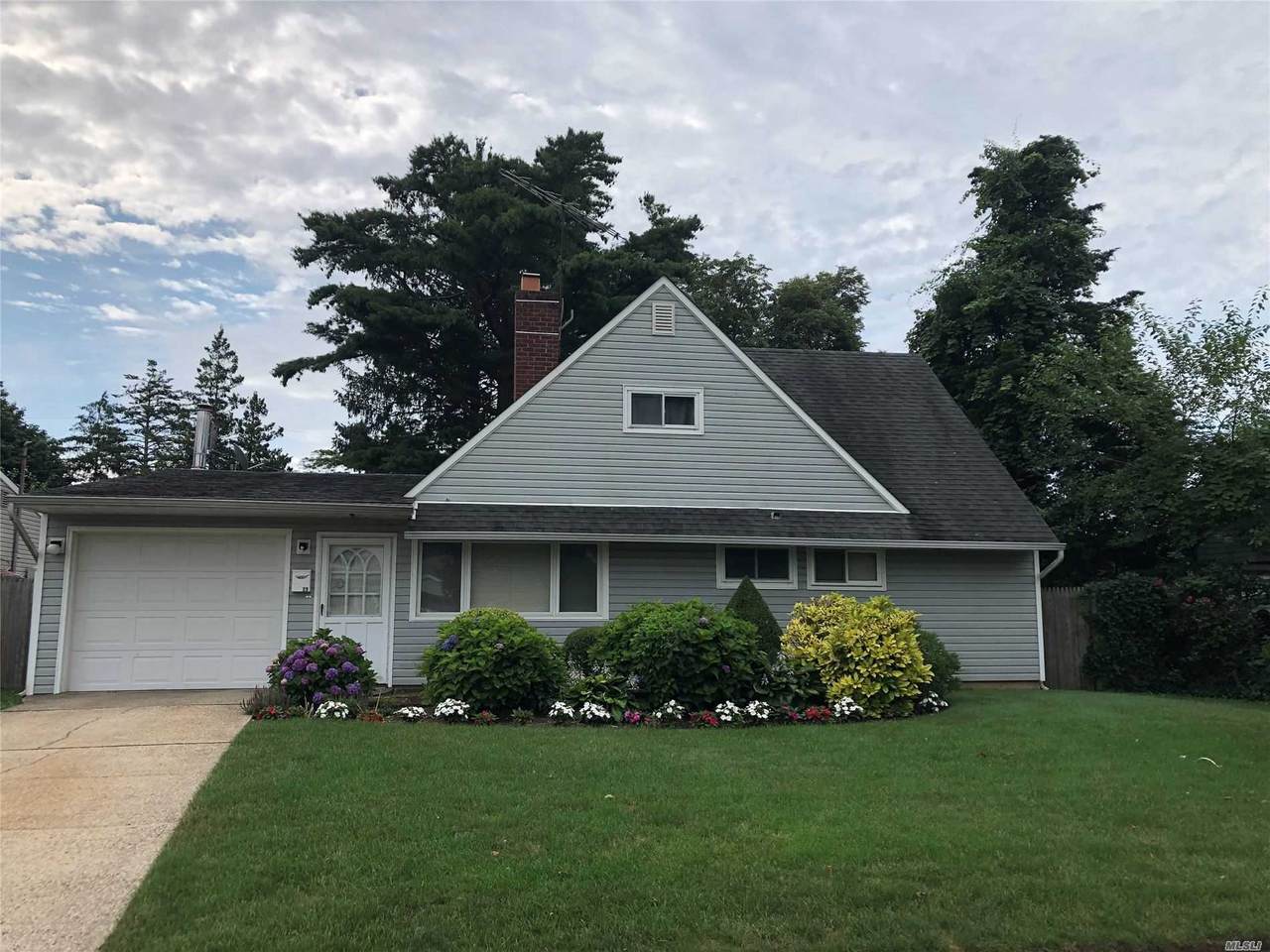 29 Pinecone Lane - Photo 1