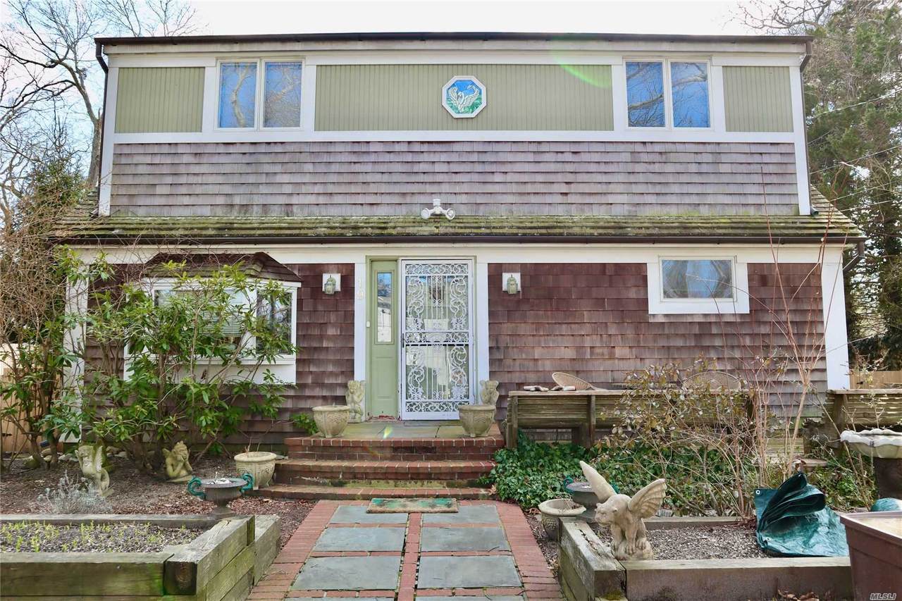 19 Indian Avenue - Photo 1