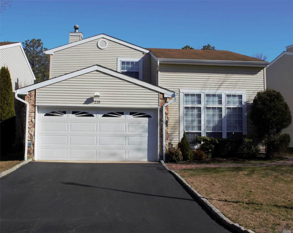 225 E Fairfield Drive - Photo 1