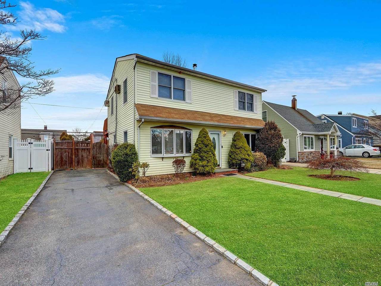 2449 Hull Avenue - Photo 1