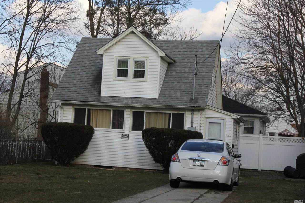 42 Virginia Avenue - Photo 1