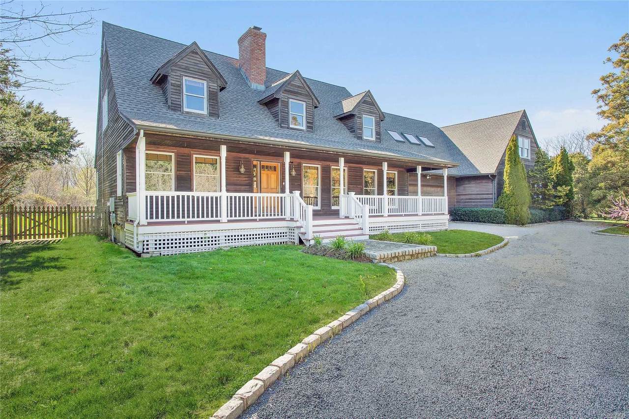 1660 Indian Neck Lane - Photo 1