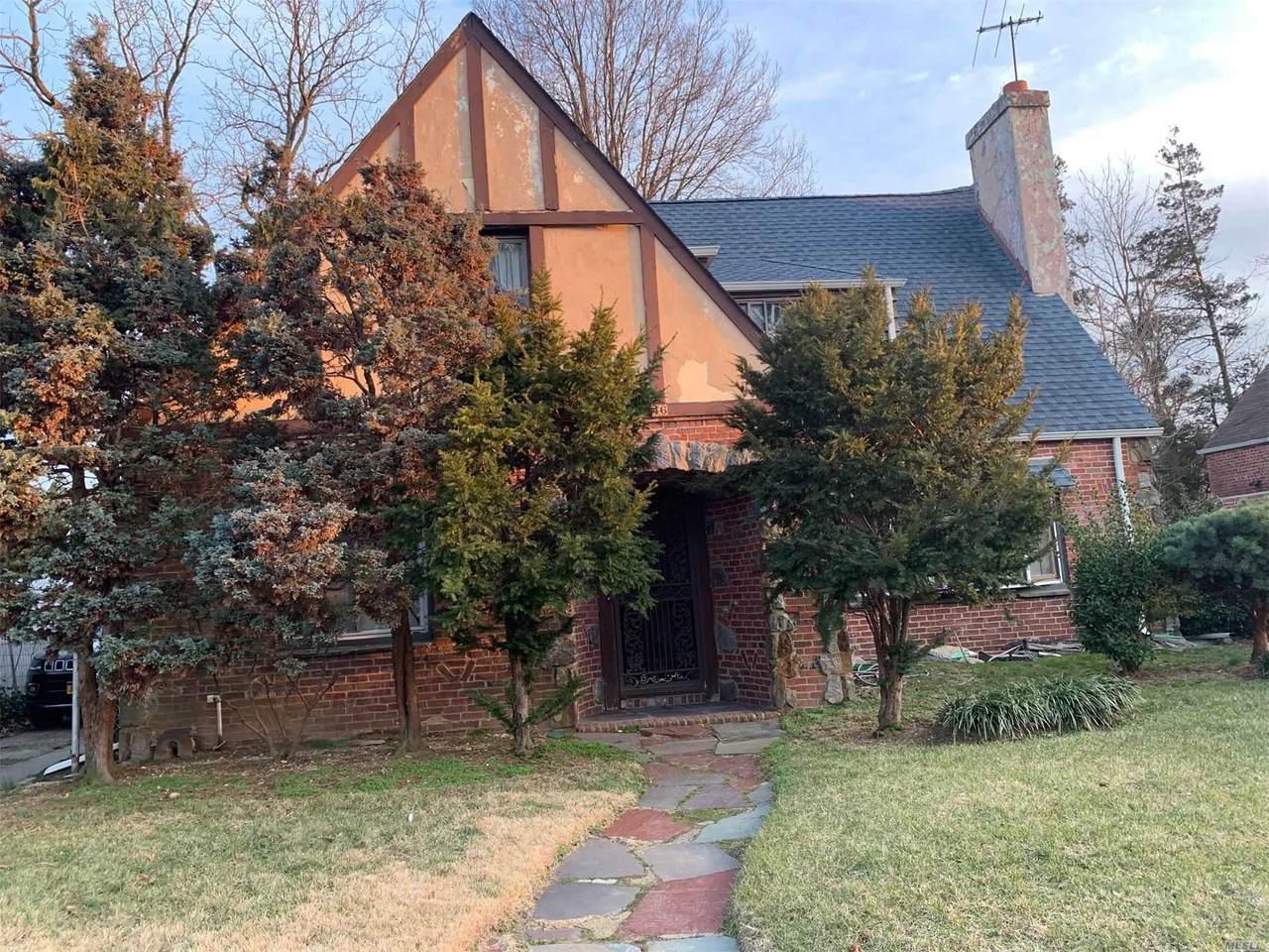 46 Eldridge Avenue - Photo 1