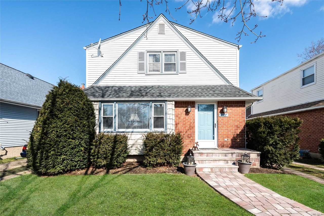 1027 Whittier Avenue - Photo 1